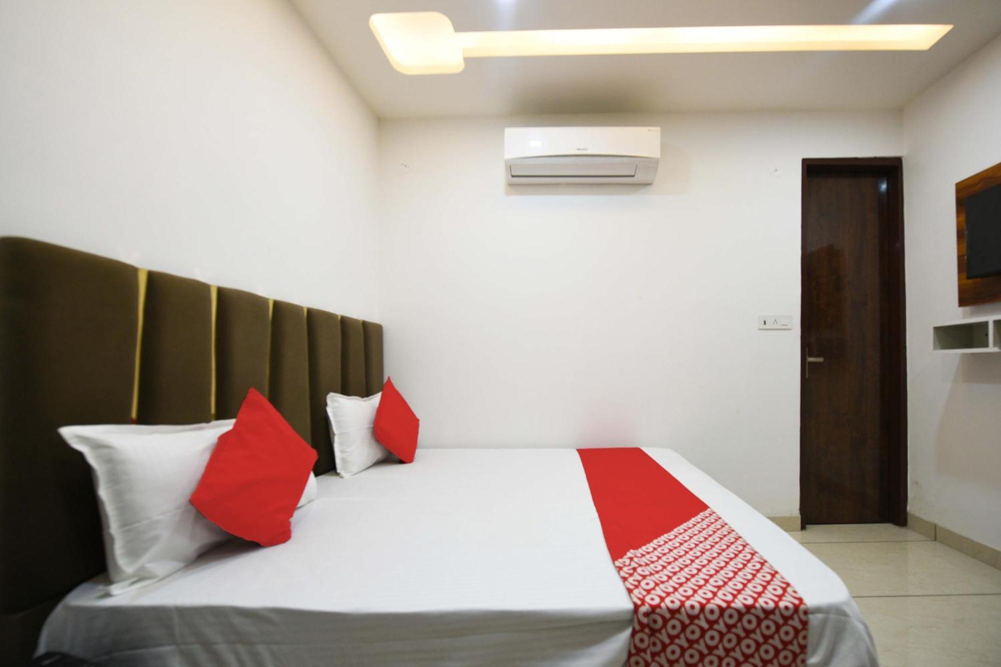 Hotel O Empire State Delhi  Exterior foto