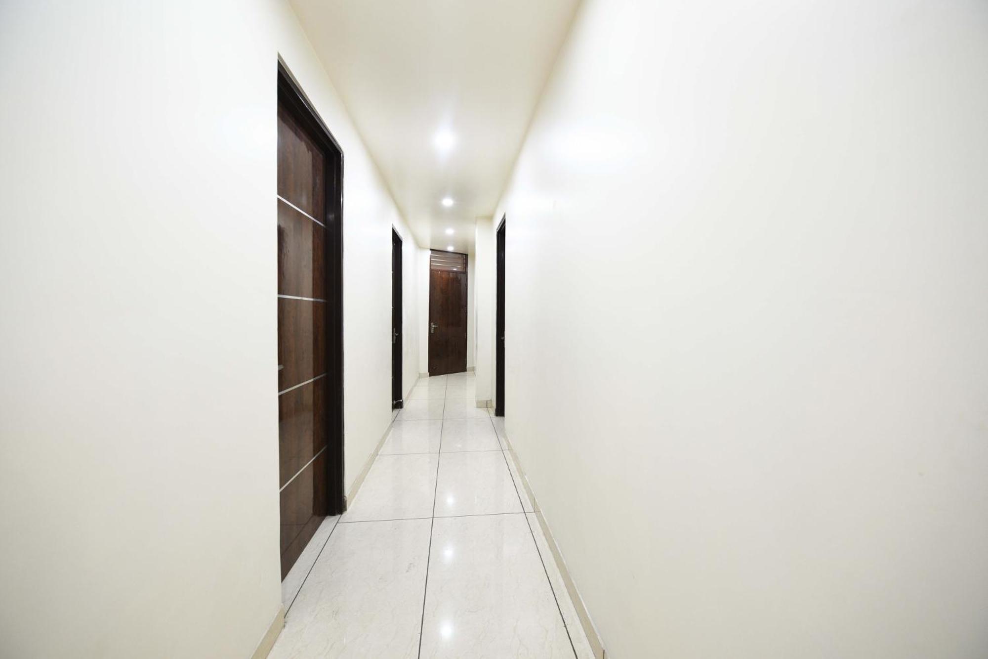 Hotel O Empire State Delhi  Exterior foto