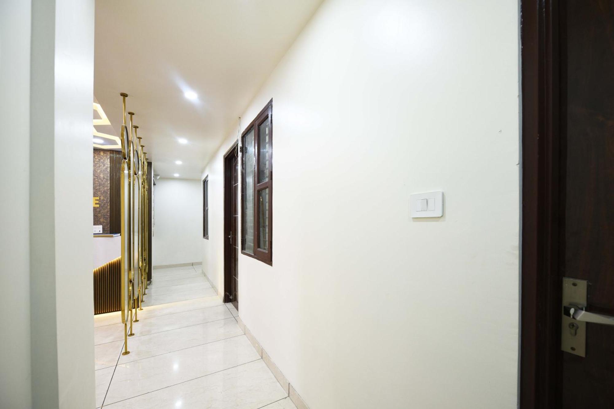 Hotel O Empire State Delhi  Exterior foto